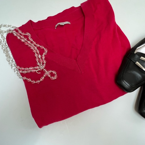 Hot Pink Gap V-Neck Sweater - Picture 1 of 8